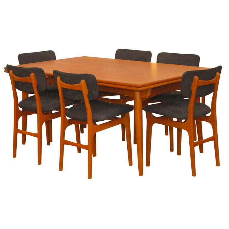 Hans Wegner Dining Table and Chairs at 1stdibs