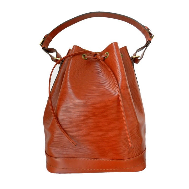 Louis Vuitton Vintage 1998 Noe Bucket Bag in EPI Leather at 1stdibs