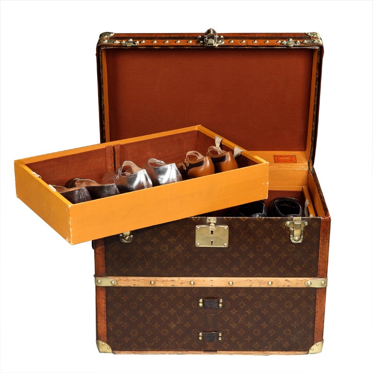 &#39;Malle Chaussures&#39; (shoe trunk) by Louis Vuitton, c. 1920s at 1stdibs