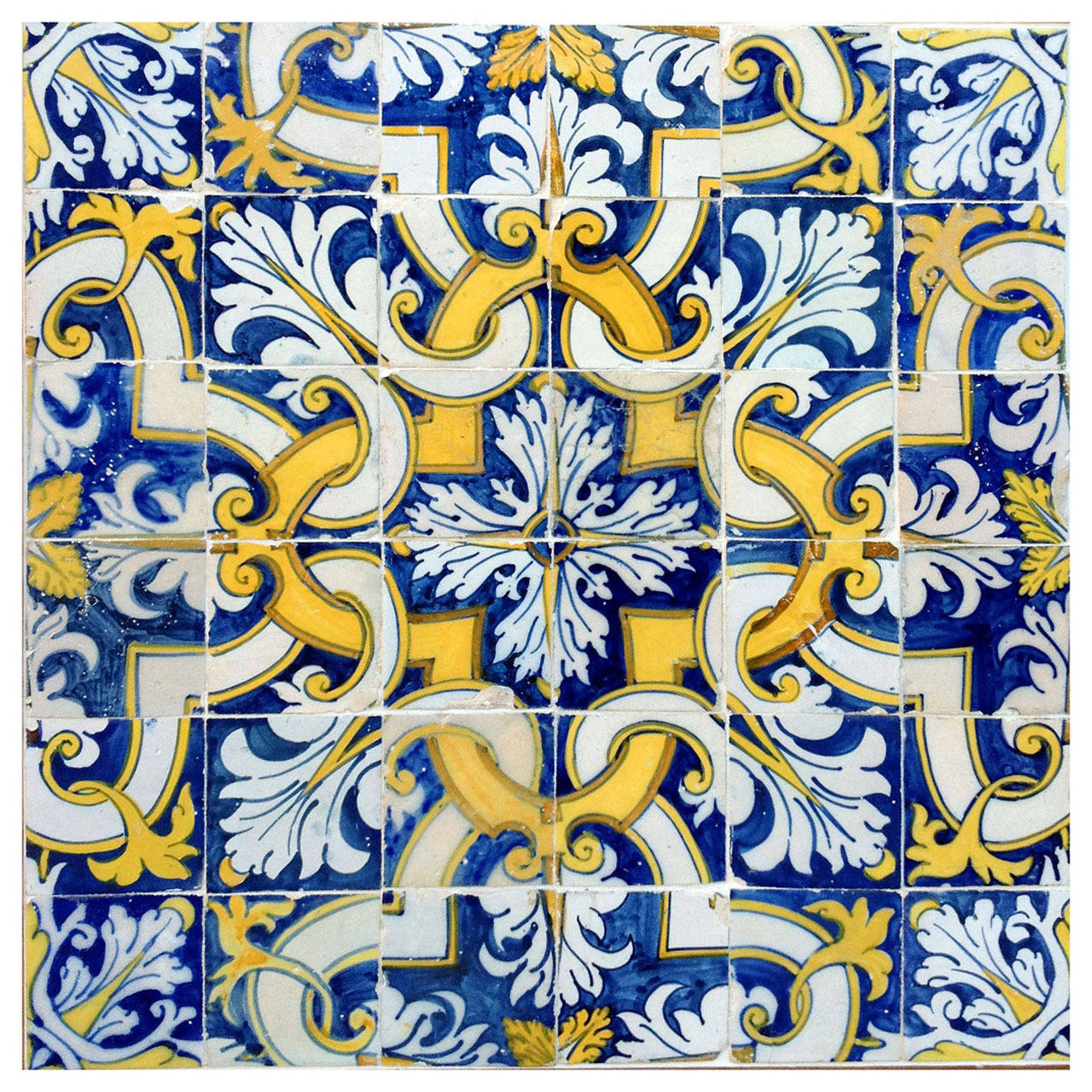 17th Century Portuguese Tile Pattern at 1stdibs